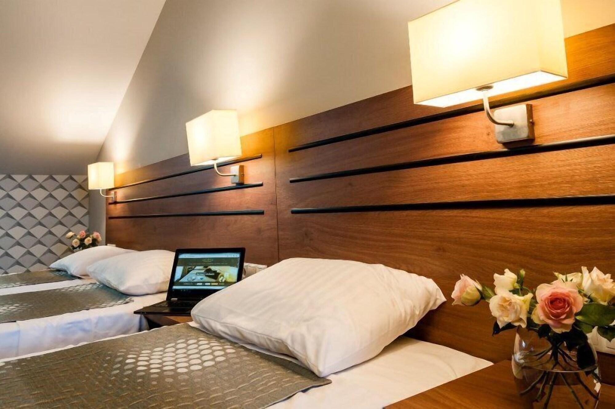 Hotel Wilga Krakow Exterior photo